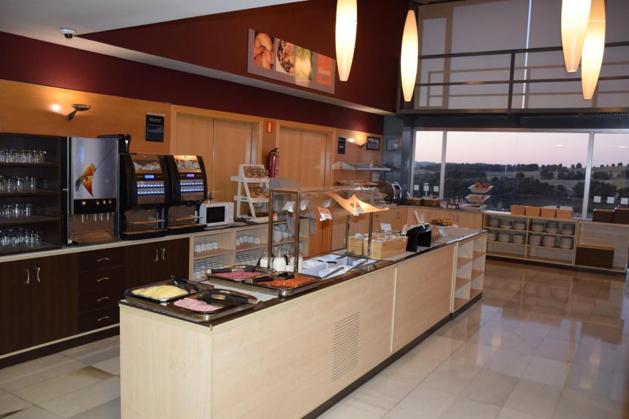 Hotel Holiday Inn Express Madrid-Rivas By Ihg Zewnętrze zdjęcie